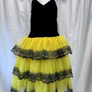 Costume Dress Yellow Tiered Tule Black Velvet Stretch Top women’s M runs small